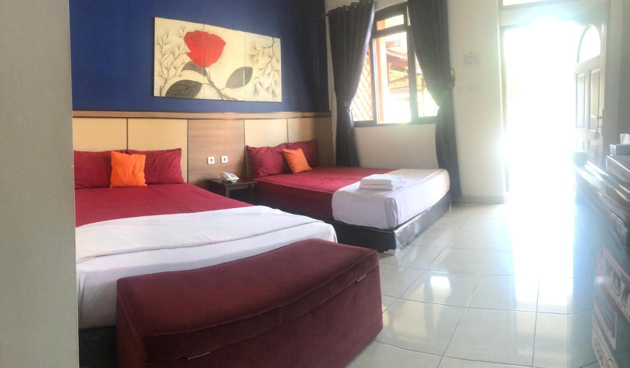 Ahlen Pangandaran Hotel Exterior photo