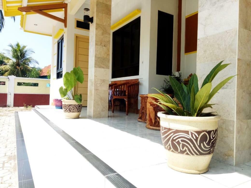 Ahlen Pangandaran Hotel Exterior photo